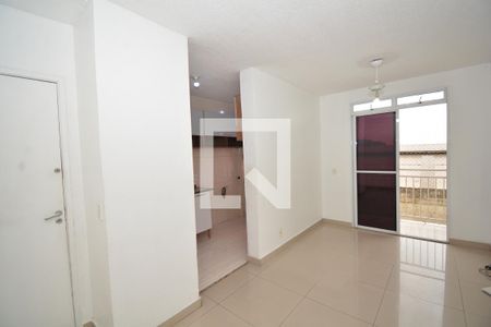 Sala de apartamento à venda com 2 quartos, 60m² em Parada de Lucas, Rio de Janeiro
