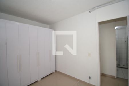 Quarto 1 de apartamento à venda com 2 quartos, 60m² em Parada de Lucas, Rio de Janeiro