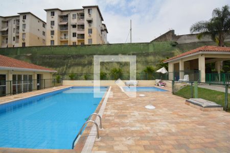Apartamento à venda com 60m², 2 quartos e sem vagaÁrea comum - Piscina