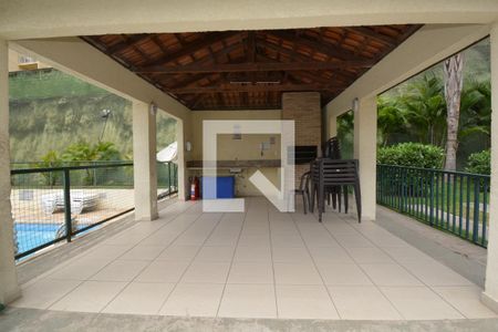 Apartamento à venda com 60m², 2 quartos e sem vagaÁrea comum - Churrasqueira