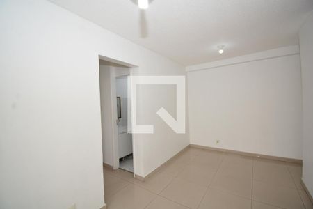Sala de apartamento à venda com 2 quartos, 60m² em Parada de Lucas, Rio de Janeiro