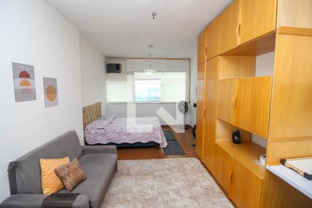 Sala/Quarto de kitnet/studio para alugar com 1 quarto, 35m² em Centro, Rio de Janeiro