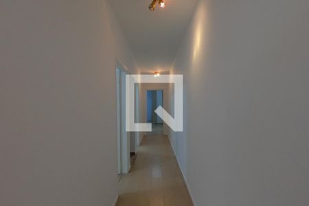 Casa para alugar com 203m², 3 quartos e 2 vagasCorredor