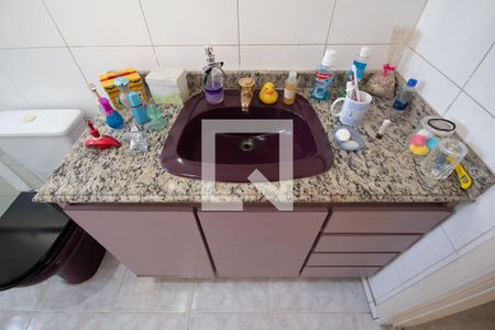 Casa à venda com 213m², 3 quartos e 2 vagas Casa à venda com 213m², 3 quartos e 2 vagasBanheiro 2