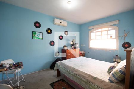 Casa à venda com 213m², 3 quartos e 2 vagas Casa à venda com 213m², 3 quartos e 2 vagasQuarto 3