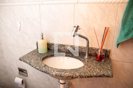 Casa à venda com 100m², 3 quartos e 2 vagas Casa à venda com 100m², 3 quartos e 2 vagasBanheiro 3