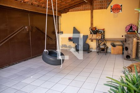 Casa à venda com 100m², 3 quartos e 2 vagas Casa à venda com 100m², 3 quartos e 2 vagasGaragem