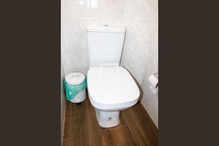 Casa à venda com 100m², 3 quartos e 2 vagas Casa à venda com 100m², 3 quartos e 2 vagasBanheiro 3