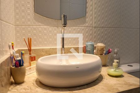 Apartamento à venda com 69m², 2 quartos e 1 vaga Apartamento à venda com 69m², 2 quartos e 1 vagaBanheiro social