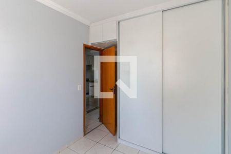 Quarto 2 de apartamento para alugar com 2 quartos, 82m² em Arvoredo, Contagem