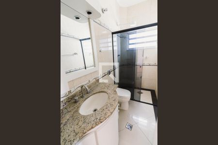 Banheiro  de casa à venda com 3 quartos, 150m² em Alto da Lapa, São Paulo