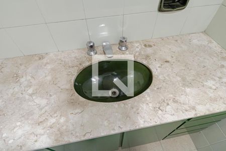 Casa para alugar com 220m², 4 quartos e 5 vagasBanheiro 01 da Suíte 01 - Torneira