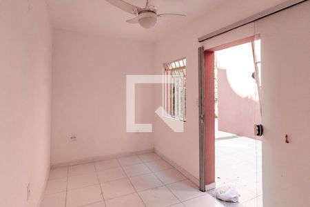 Casa para alugar com 220m², 4 quartos e 5 vagasEscritório externo