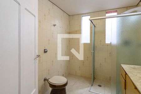 Casa para alugar com 220m², 4 quartos e 5 vagasBanheiro 02 da Suíte 02