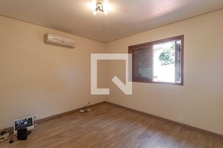 Casa para alugar com 220m², 4 quartos e 5 vagasQuarto 01 Suíte