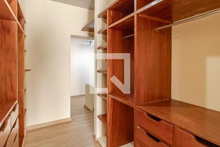 Casa para alugar com 220m², 4 quartos e 5 vagasCloset da Suíte 02