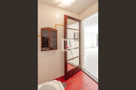 Casa para alugar com 220m², 4 quartos e 5 vagasLavabo