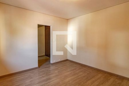 Casa para alugar com 220m², 4 quartos e 5 vagasQuarto 01 Suíte