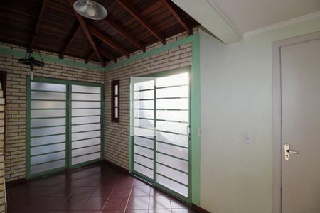 Casa de condomínio à venda com 109m², 3 quartos e 3 vagas Casa de condomínio à venda com 109m², 3 quartos e 3 vagasVaranda