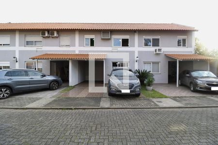 Casa de condomínio à venda com 109m², 3 quartos e 3 vagas Casa de condomínio à venda com 109m², 3 quartos e 3 vagasFachada