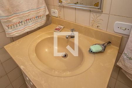 Casa à venda com 500m², 4 quartos e 3 vagasCasa 2 - Banheiro