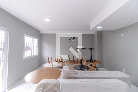 Apartamento à venda com 28m², 1 quarto e sem vaga Apartamento à venda com 28m², 1 quarto e sem vagaÁrea comum - Salão de festas