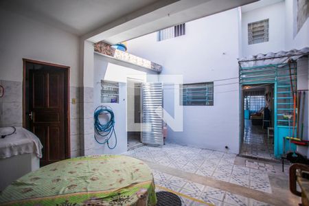 Casa à venda com 172m², 3 quartos e 1 vagaÁrea de Serviço