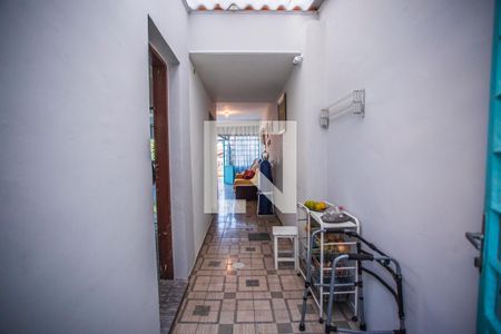 Casa à venda com 172m², 3 quartos e 1 vagaCorredor lateral