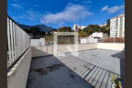 Apartamento à venda com 85m², 2 quartos e 1 vaga Apartamento à venda com 85m², 2 quartos e 1 vagaÁrea comum - Churrasqueira