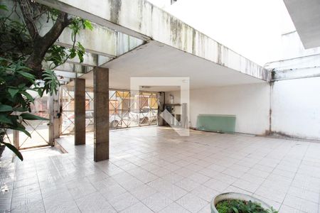 Casa para alugar com 367m², 4 quartos e 4 vagas Casa para alugar com 367m², 4 quartos e 4 vagasGaragem