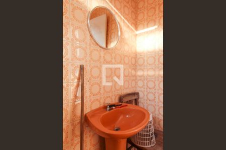 Casa para alugar com 367m², 4 quartos e 4 vagas Casa para alugar com 367m², 4 quartos e 4 vagasBanheiro de Serviço 2