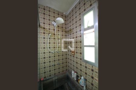 Casa para alugar com 367m², 4 quartos e 4 vagas Casa para alugar com 367m², 4 quartos e 4 vagasBanheiro da Suíte 2