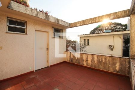 Casa para alugar com 367m², 4 quartos e 4 vagas Casa para alugar com 367m², 4 quartos e 4 vagasÁrea de Serviço