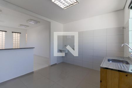 Cozinha  de kitnet/studio para alugar com 1 quarto, 43m² em Jardim Seckler, São Paulo