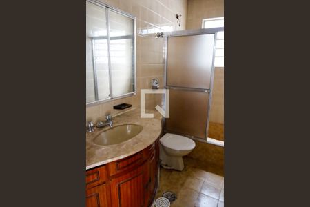 Apartamento à venda com 189m², 4 quartos e 4 vagas Apartamento à venda com 189m², 4 quartos e 4 vagasBanheiro