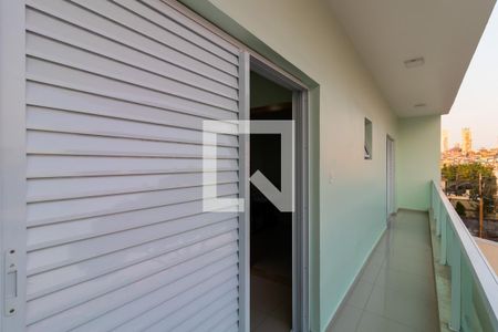 Casa à venda com 288m², 5 quartos e 3 vagas Casa à venda com 288m², 5 quartos e 3 vagasSacada do Quarto 3 Casa 1