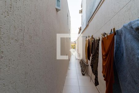 Casa à venda com 288m², 5 quartos e 3 vagas Casa à venda com 288m², 5 quartos e 3 vagasCorredor Lateral