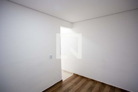 Quarto de casa para alugar com 1 quarto, 26m² em Taboão, Diadema