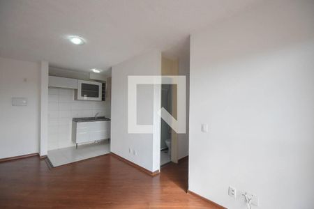 Sala de apartamento para alugar com 3 quartos, 70m² em Pirajussara, São Paulo
