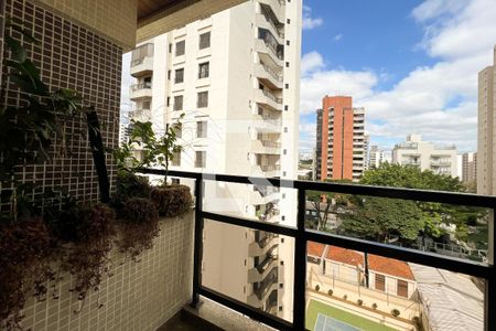 Apartamento à venda com 216m², 3 quartos e 3 vagasSacada
