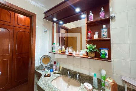 Apartamento à venda com 216m², 3 quartos e 3 vagasBanheiro da Suíte 2