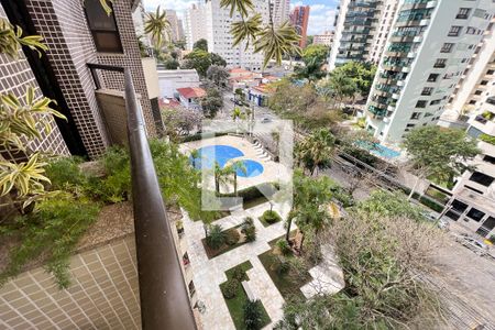 Apartamento à venda com 216m², 3 quartos e 3 vagasVista