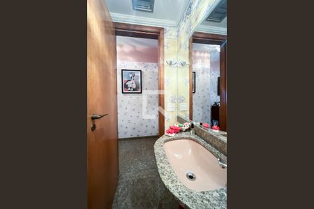 Apartamento à venda com 216m², 3 quartos e 3 vagasLavabo