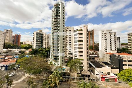 Apartamento à venda com 216m², 3 quartos e 3 vagasVista