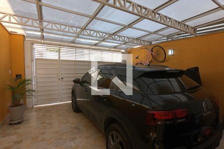 Casa à venda com 153m², 4 quartos e 2 vagas Casa à venda com 153m², 4 quartos e 2 vagasGaragem