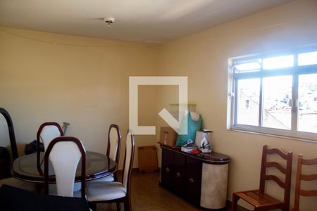 Casa à venda com 160m², 3 quartos e 1 vagaSalão