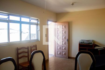 Casa à venda com 160m², 3 quartos e 1 vagaSalão