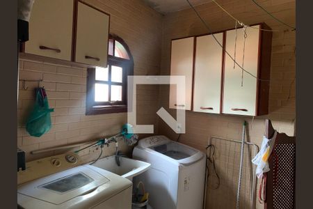 Casa de condomínio à venda com 800m², 2 quartos e 6 vagasLavanderia