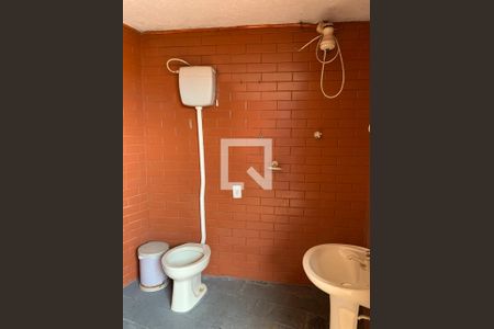 Casa de condomínio à venda com 800m², 2 quartos e 6 vagasBanheiro Área externa