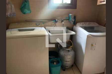 Casa de condomínio à venda com 800m², 2 quartos e 6 vagasLavanderia